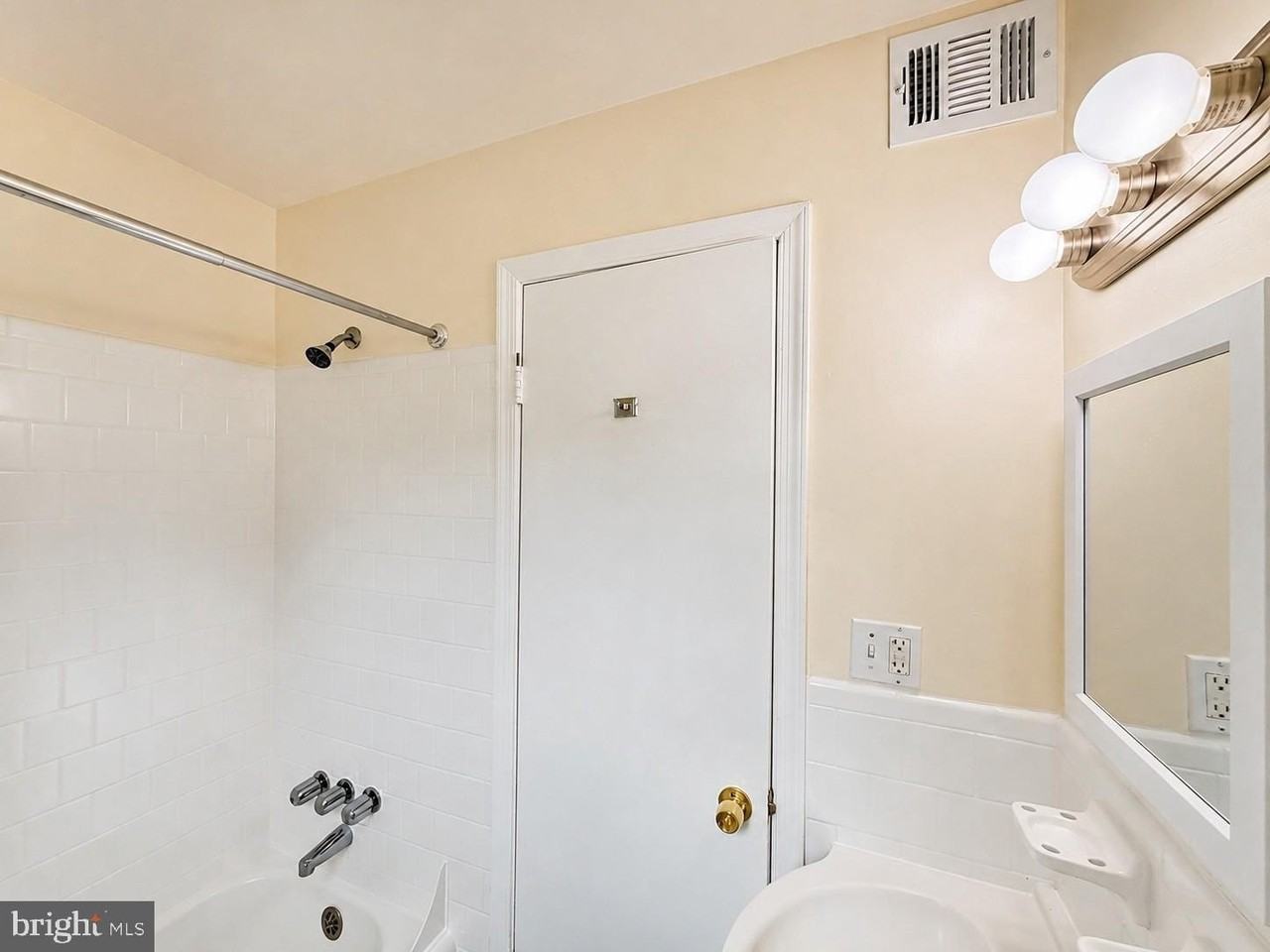 3823 W St Se #201 - Photo 6 of 12