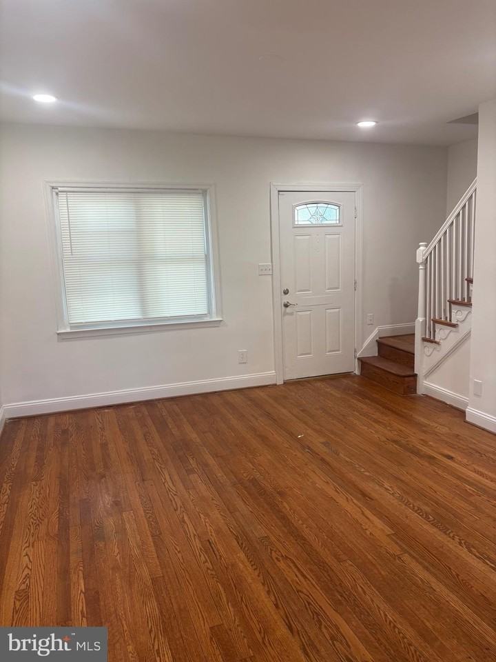 4234-GAULT 4234 Place NE - Photo 6 of 22