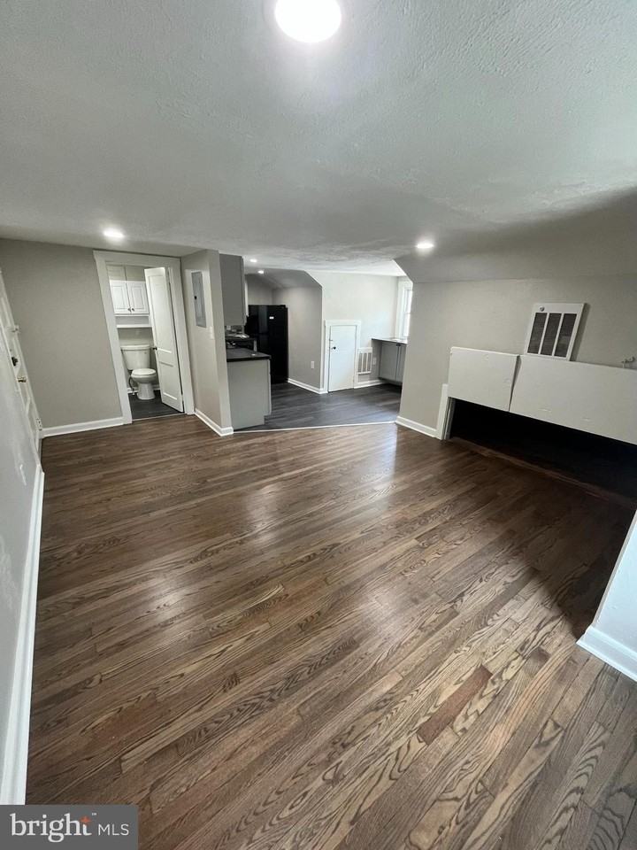 11 New St #10 - Photo 4 of 10