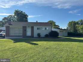 425 Marianna Dr - Photo 1 of 1