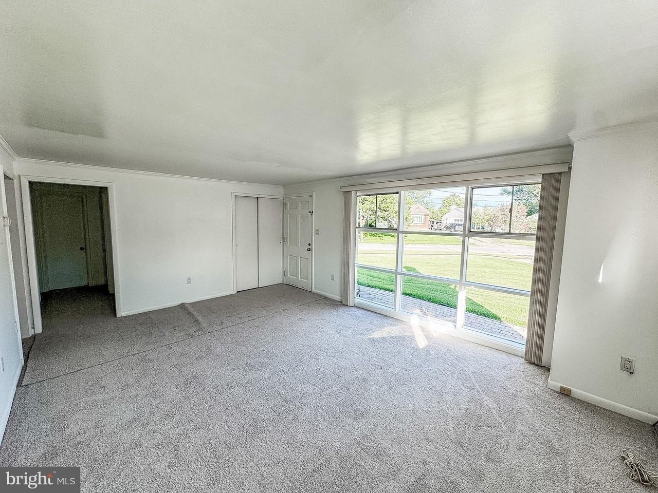 425 Marianna Dr - Photo 3 of 21