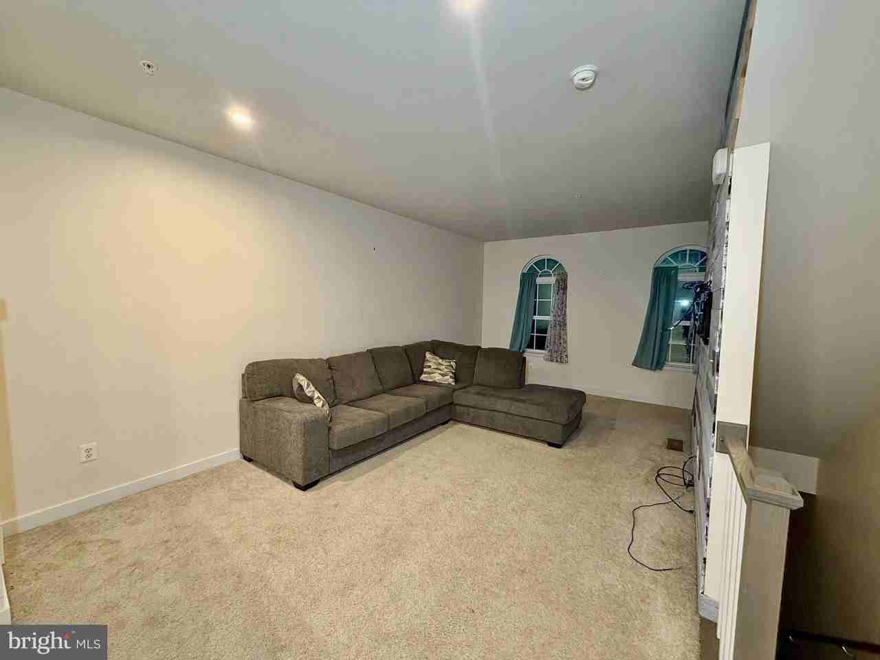 4812 Crest View Dr - Photo 4 of 50