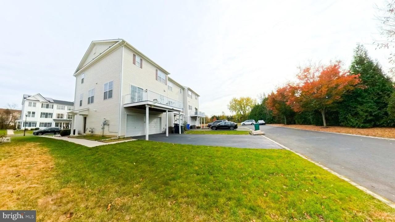 33 Mountie Ln - Photo 5 of 50