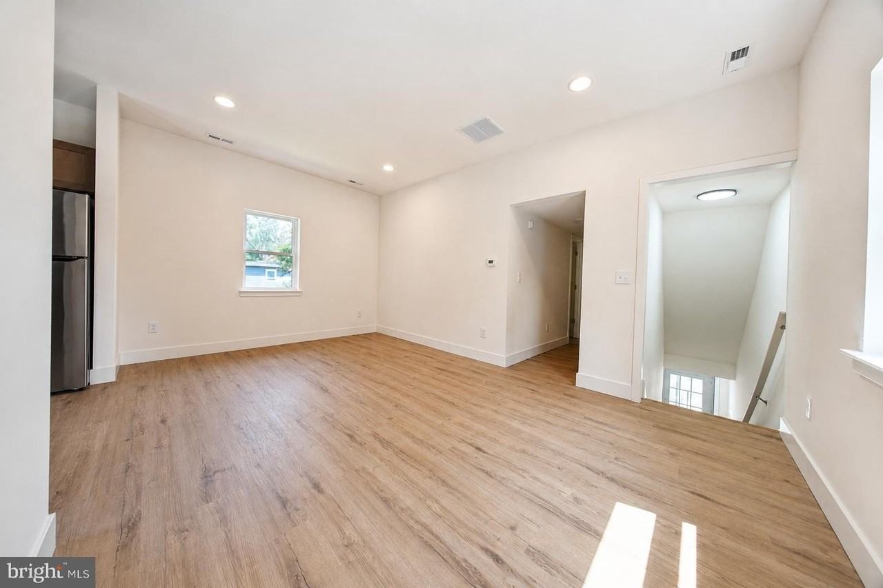 10 Myrtle Ave #B - Photo 5 of 16