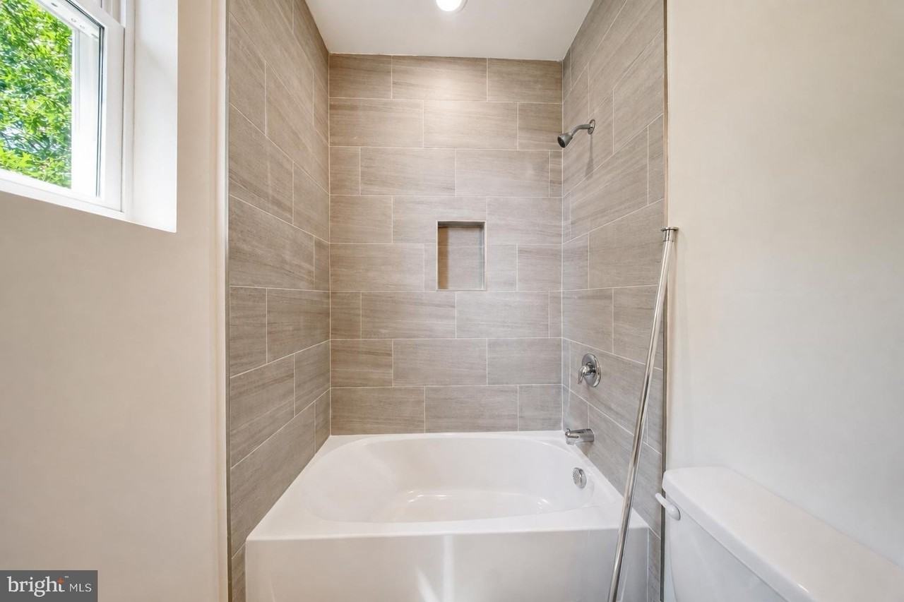 10 Myrtle Ave #B - Photo 7 of 16