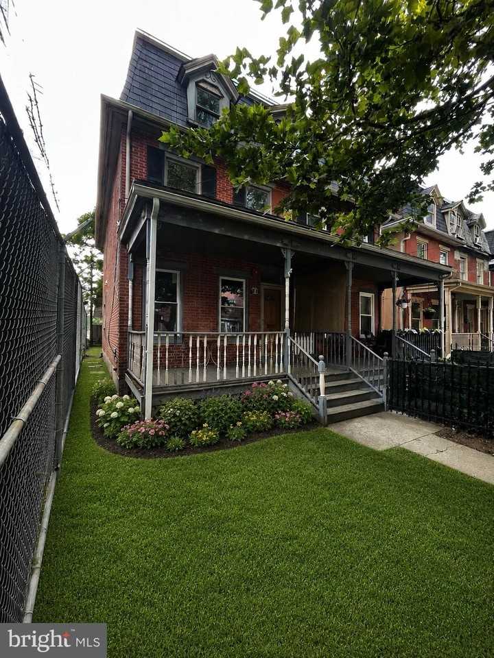 29 Carroll St - Photo 2 of 22