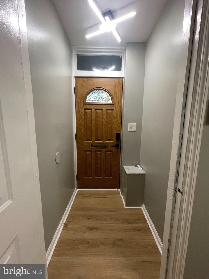 29 Carroll St - Photo 4 of 22