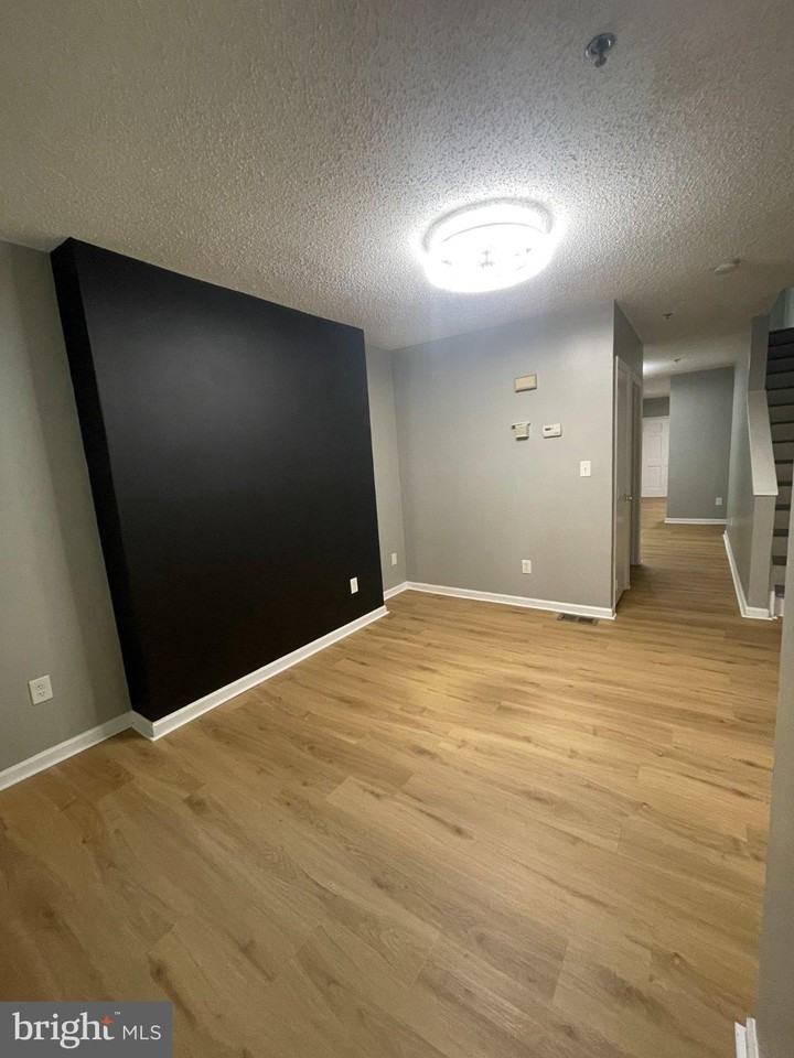 29 Carroll St - Photo 5 of 22