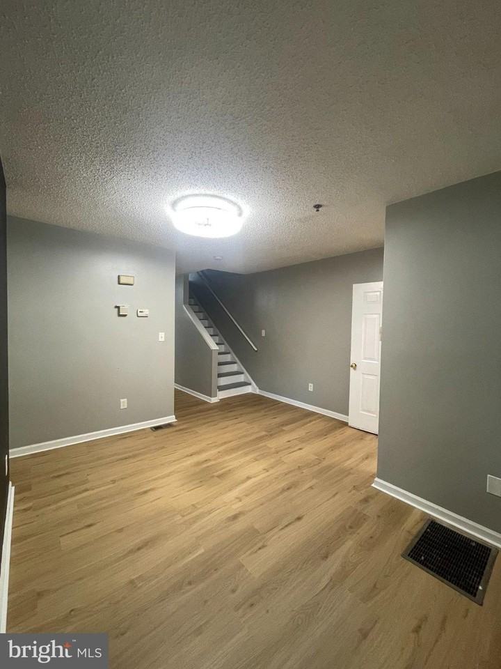 29 Carroll St - Photo 6 of 22