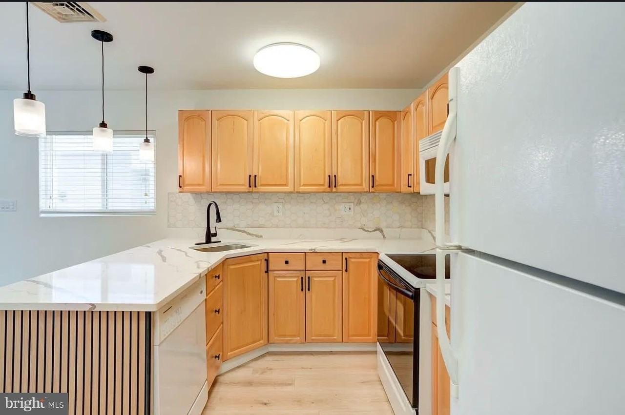 49 Mistletoe Ln - Photo 4 of 17