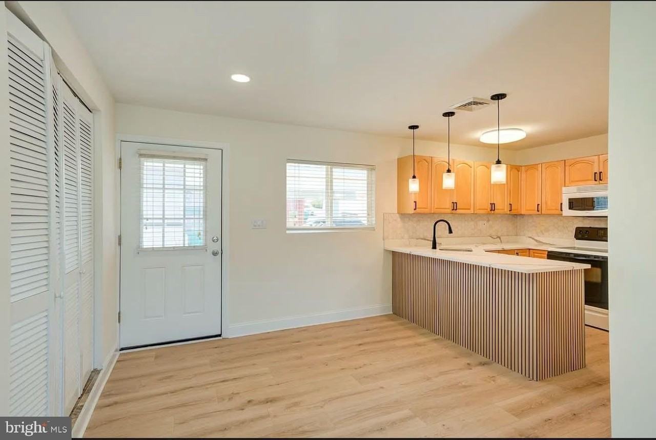 49 Mistletoe Ln - Photo 5 of 17