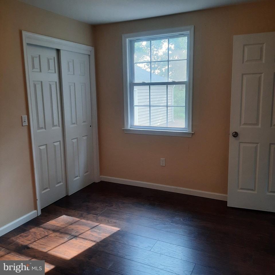 8060 Easton Rd - Photo 4 of 10