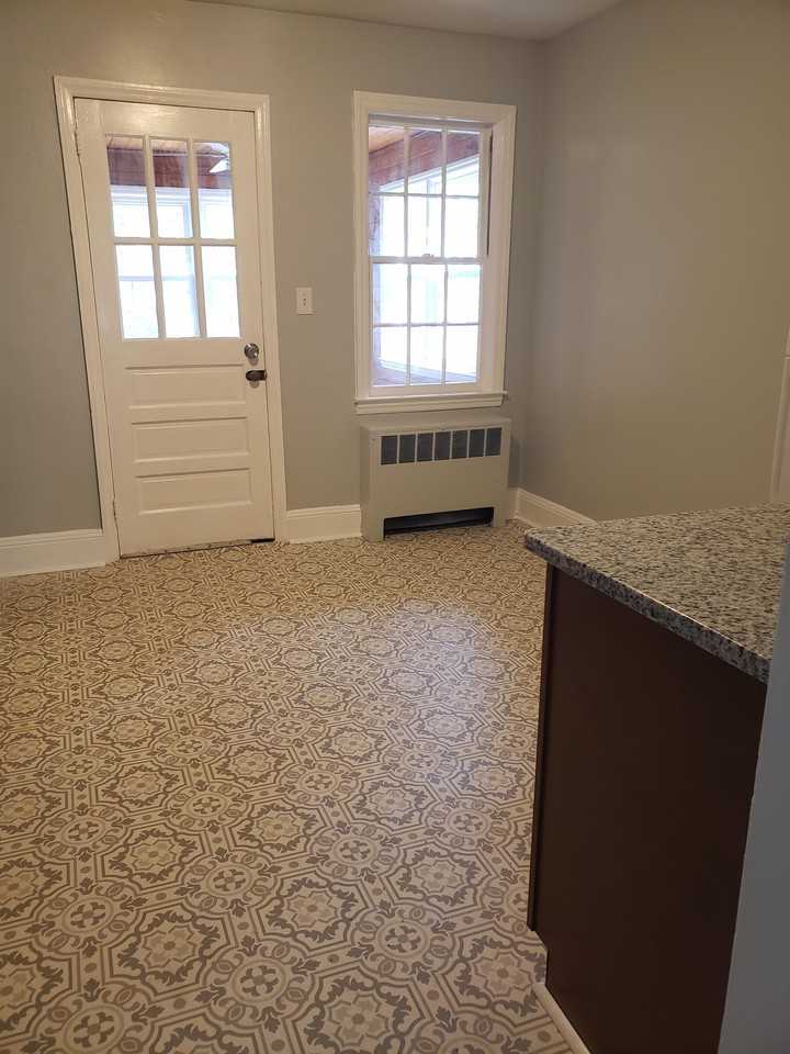 1404 8th Ave #4 - Photo 3 of 12
