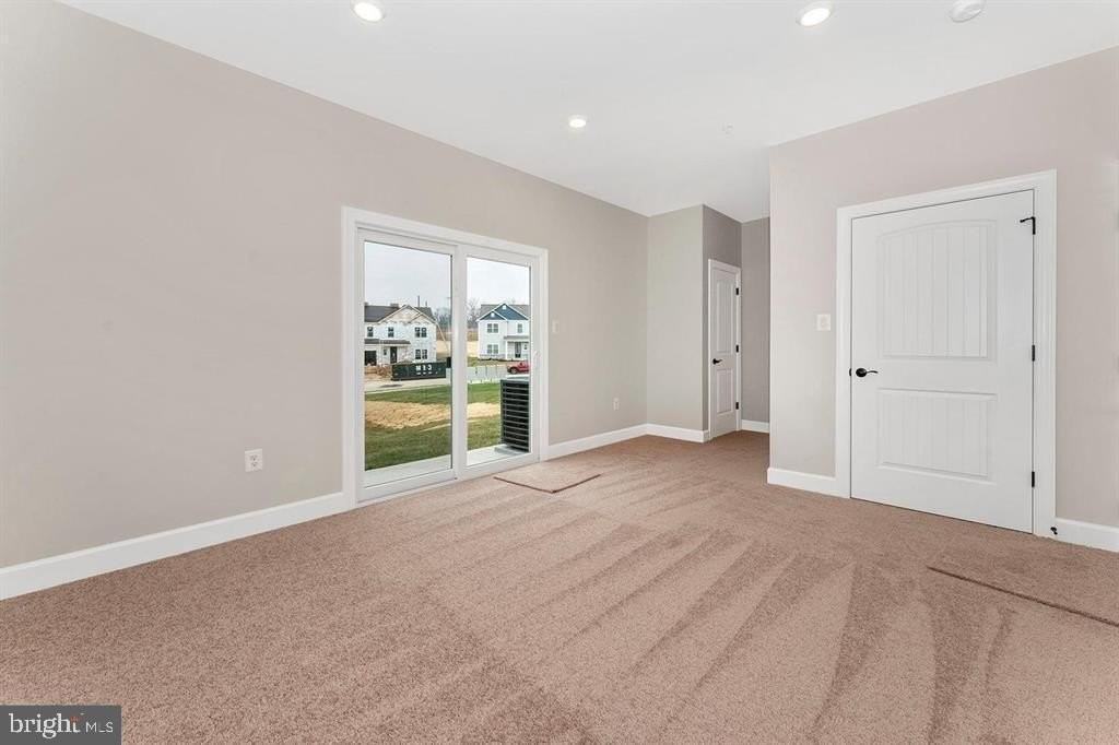 527 Abigail Ave - Photo 7 of 25