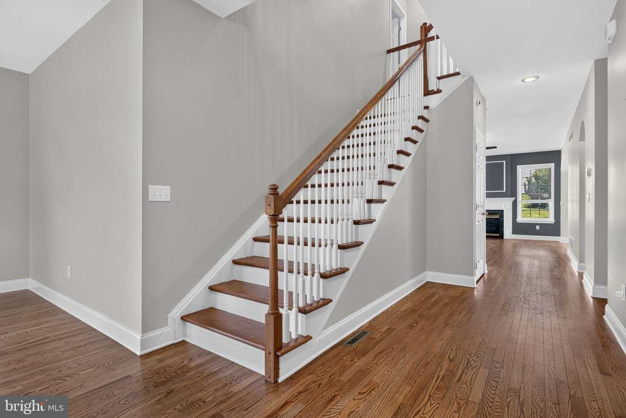 1417 Hammock Way - Photo 4 of 41