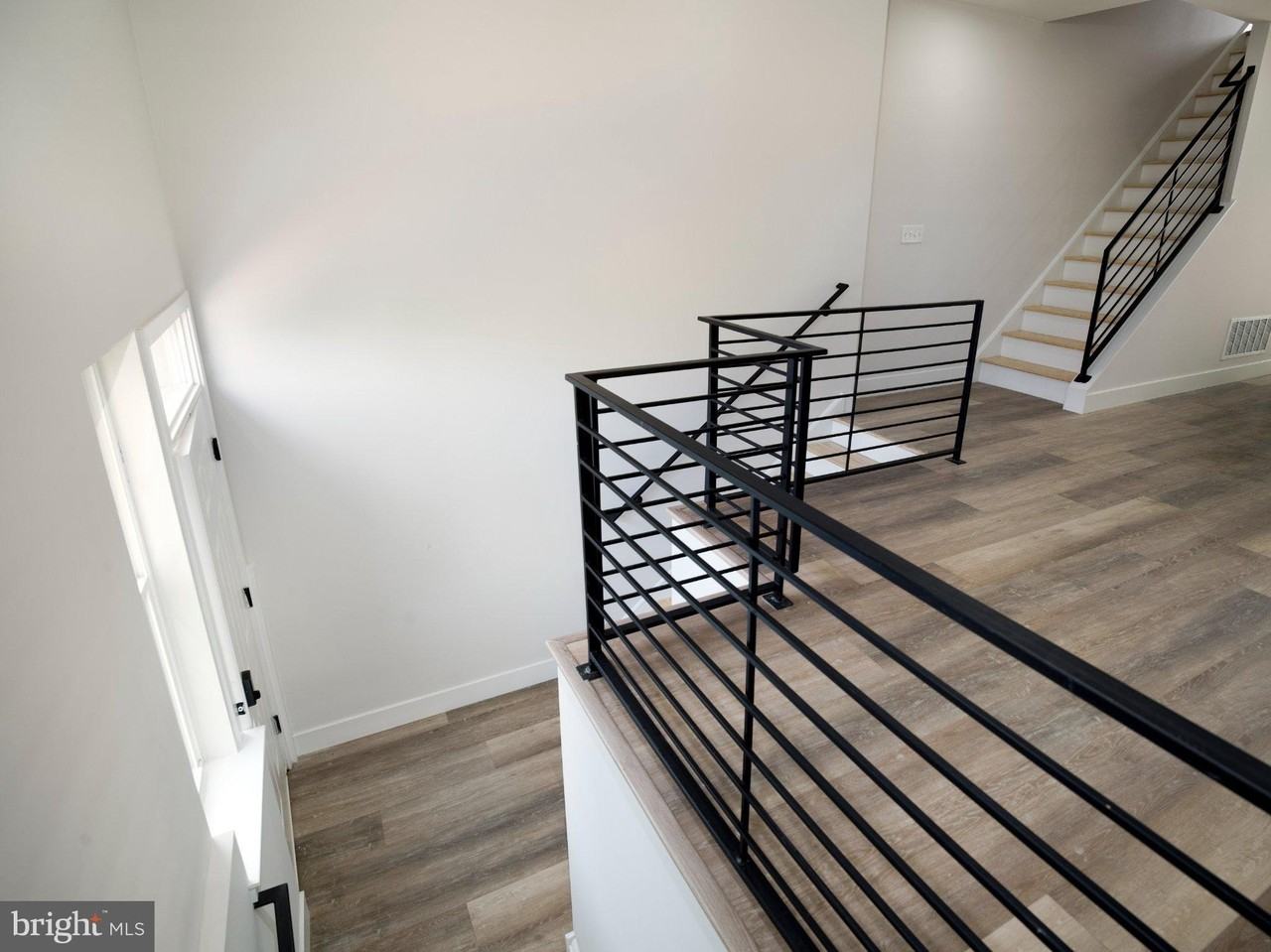 303 Fountain St - Photo 3 of 38