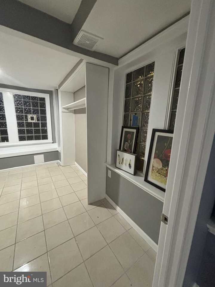 835 Anchor St - Photo 2 of 10