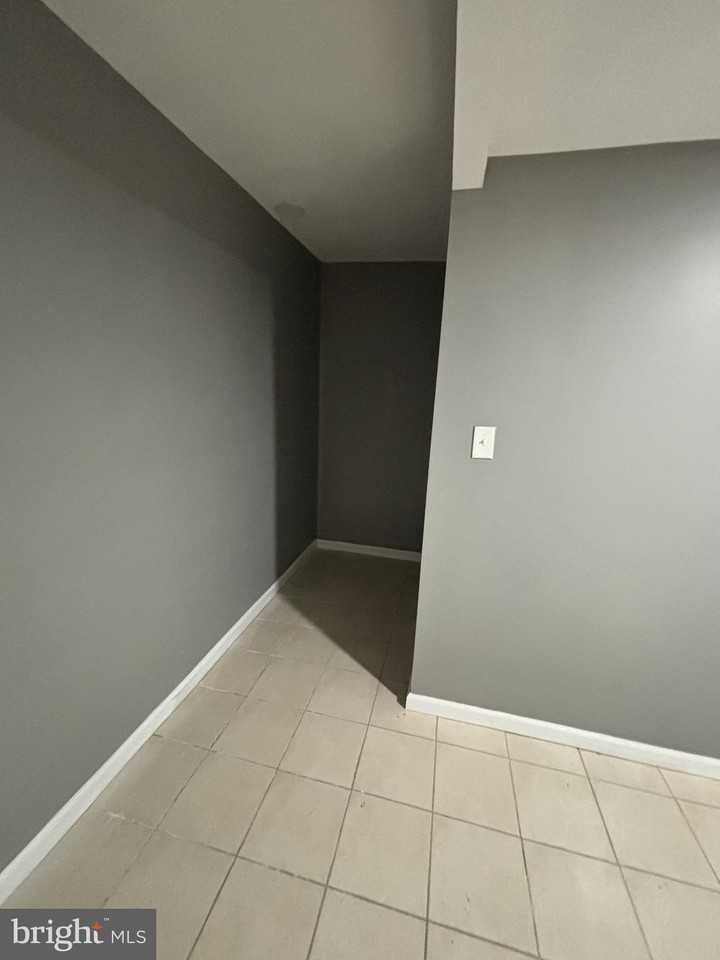 835 Anchor St - Photo 4 of 10