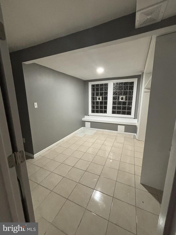 835 Anchor St - Photo 5 of 10