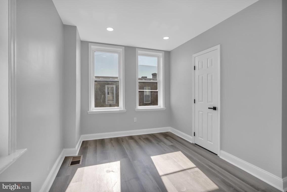 119 S Redfield St - Photo 6 of 12