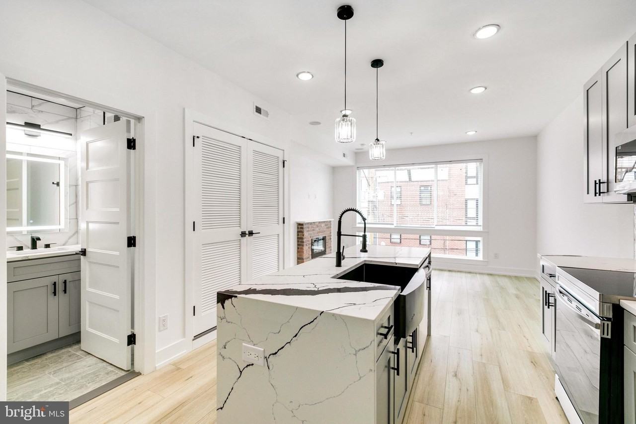 2054 N 2nd St #6 - Photo 4 of 27
