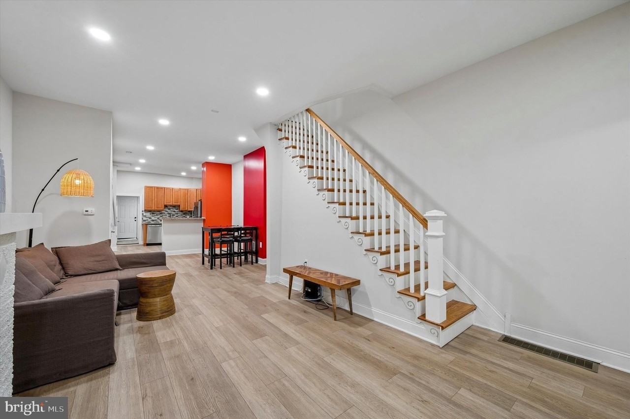 5512 Master St - Photo 2 of 25