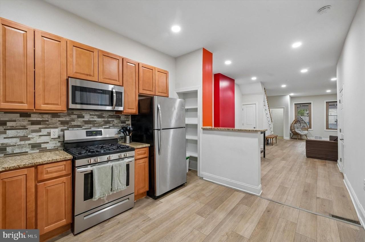 5512 Master St - Photo 5 of 25