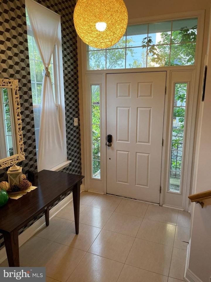 3826 Watkins Mill Dr - Photo 2 of 21