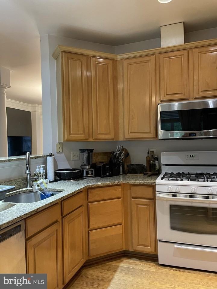 3826 Watkins Mill Dr - Photo 7 of 21