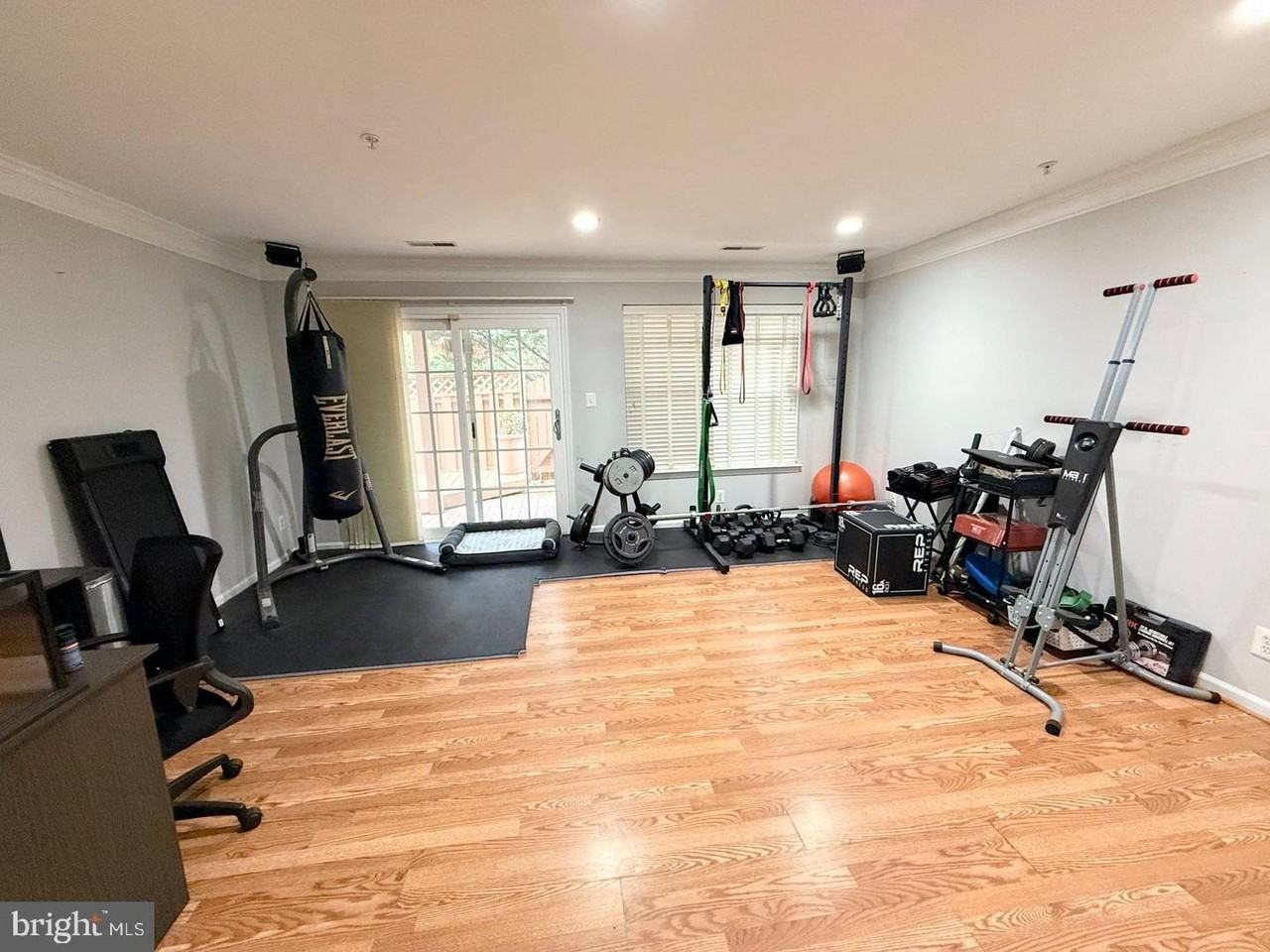 162 Barrett Pl - Photo 2 of 16