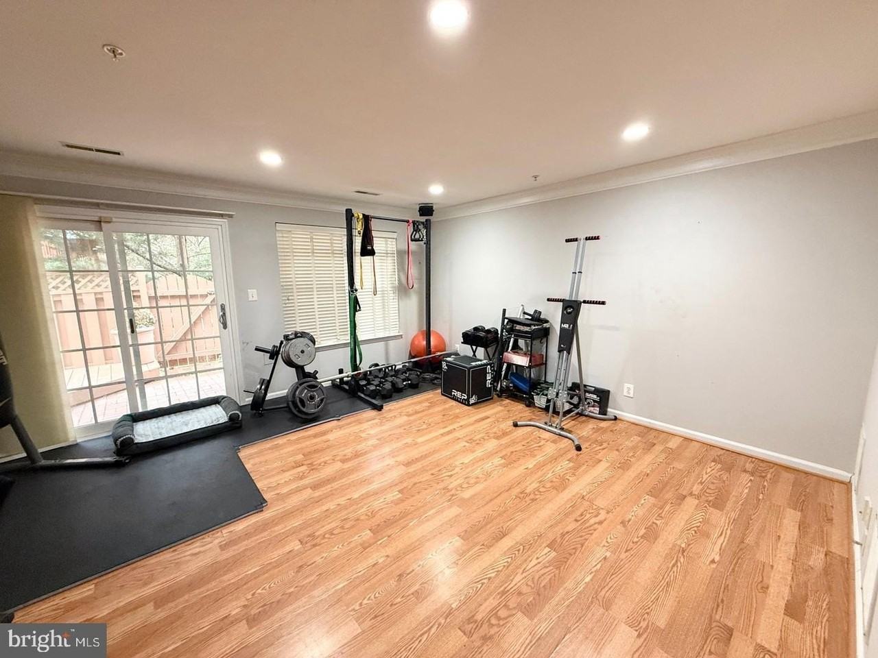 162 Barrett Pl - Photo 3 of 16