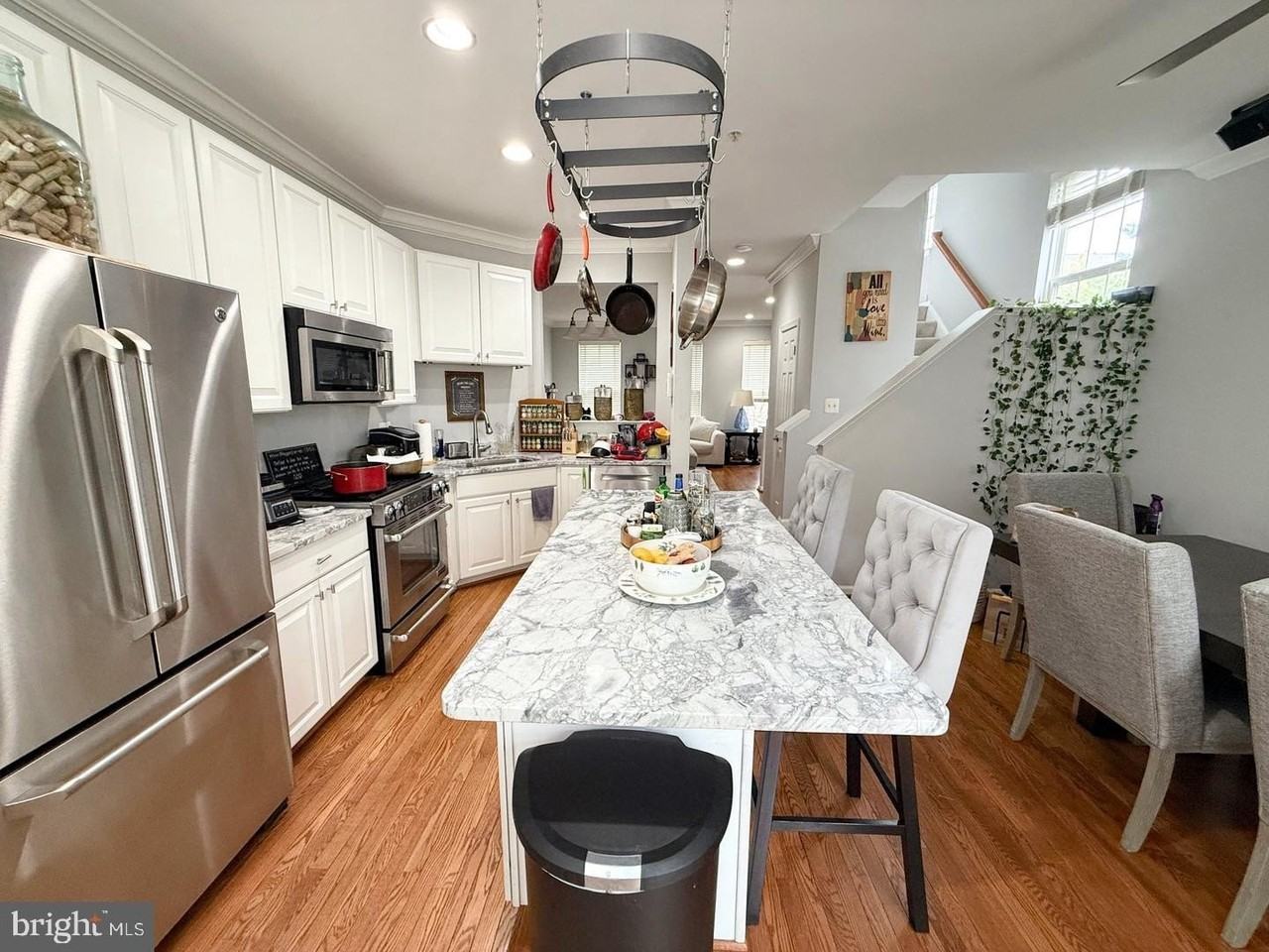 162 Barrett Pl - Photo 6 of 16