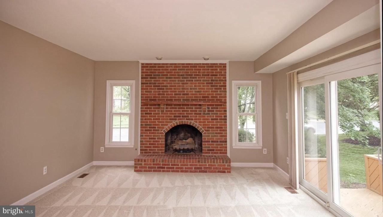 43493 Golden Meadow Cir - Photo 4 of 21