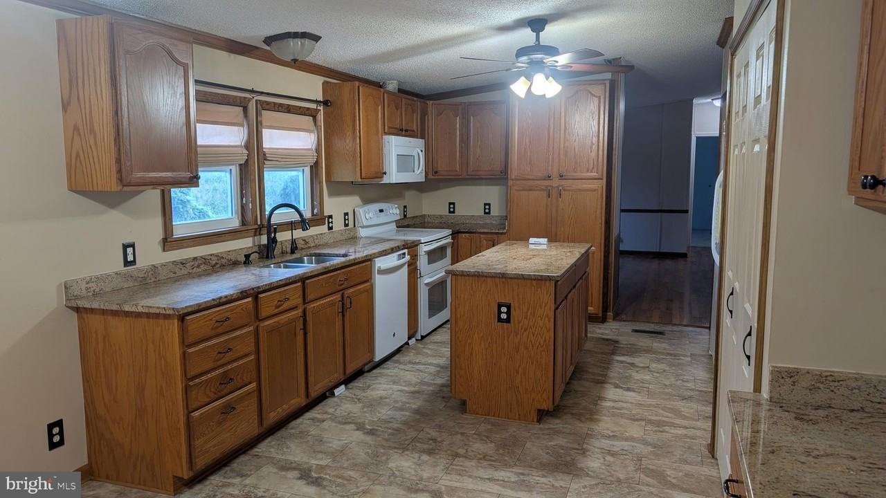 8167 Everona Rd - Photo 4 of 26