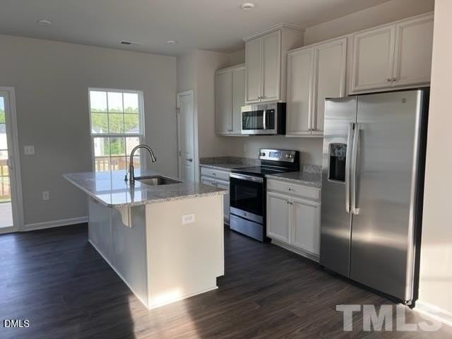 1009 Romeria Dr - Photo 6 of 15