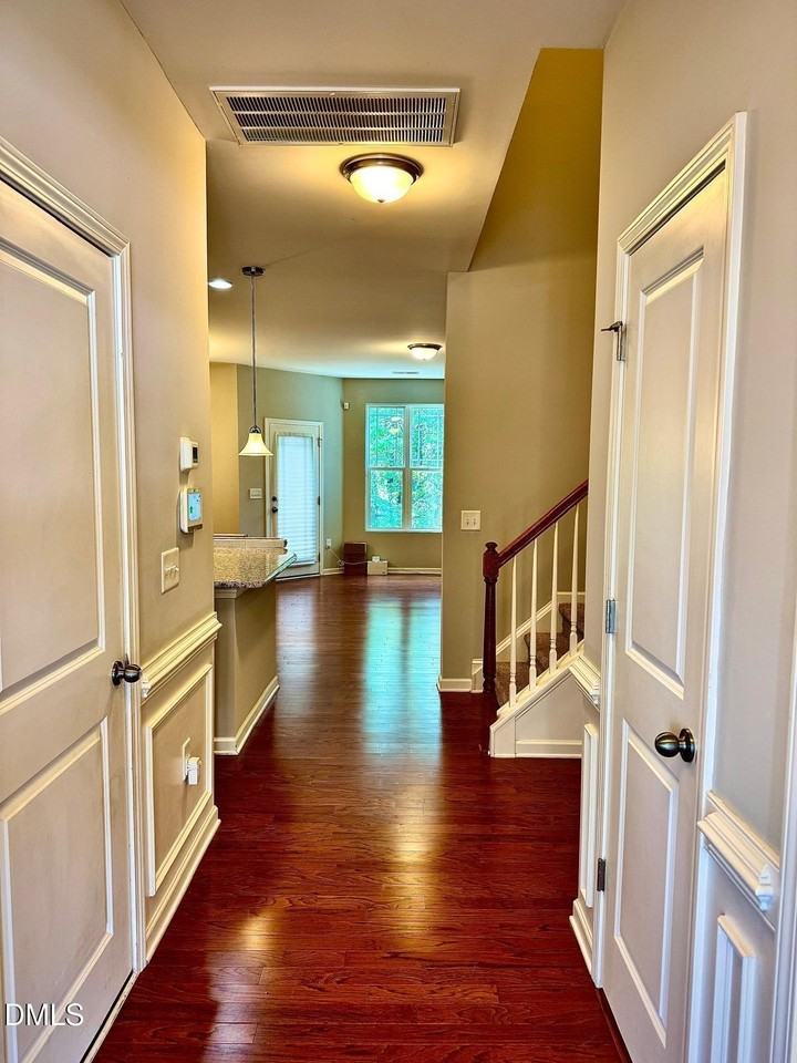 337 Durants Neck Ln - Photo 2 of 22
