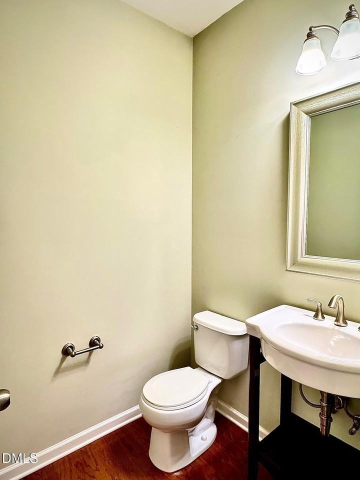 337 Durants Neck Ln - Photo 3 of 22