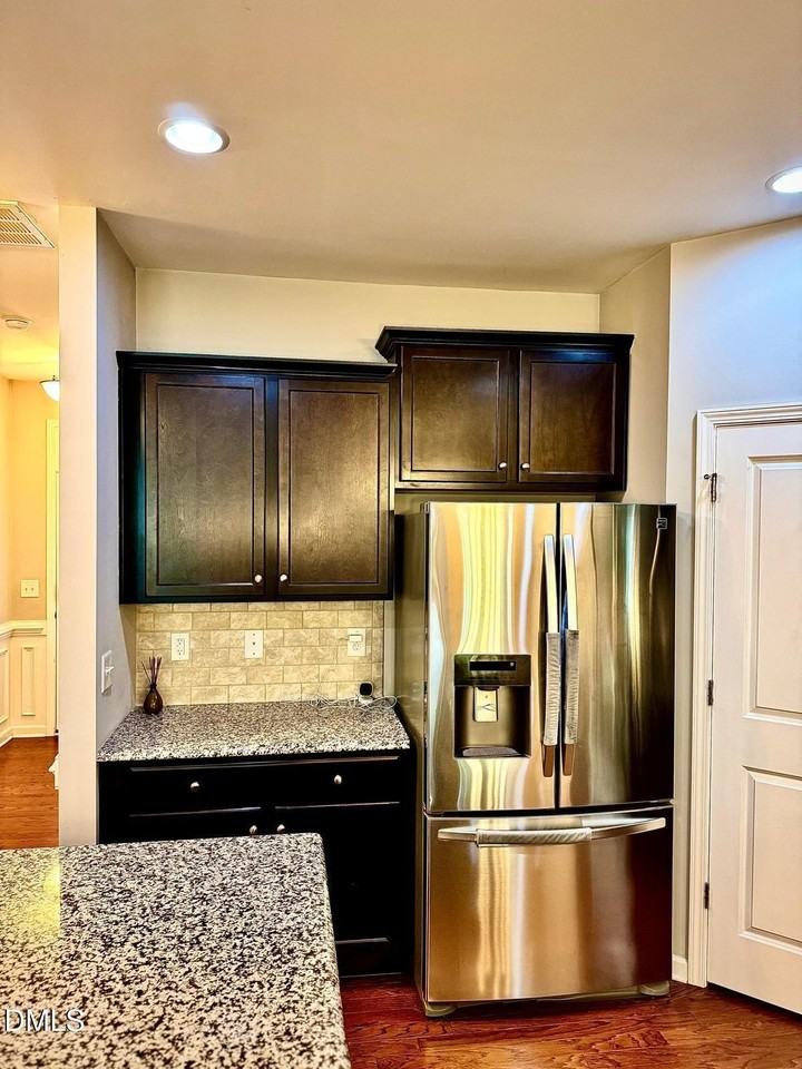 337 Durants Neck Ln - Photo 6 of 22