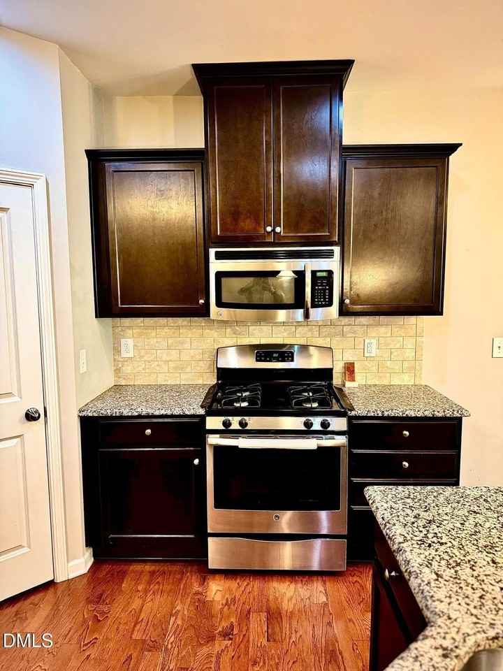 337 Durants Neck Ln - Photo 7 of 22