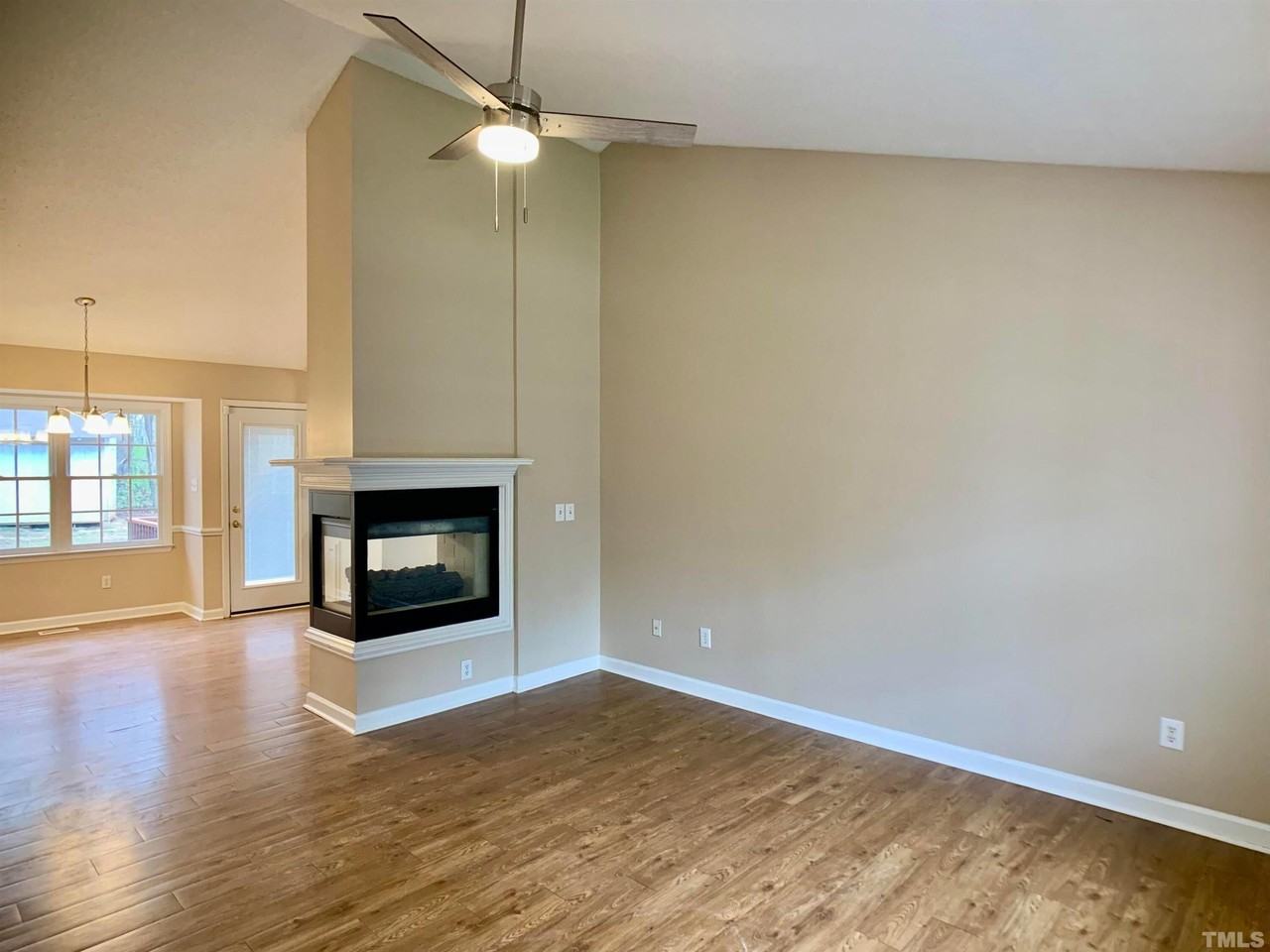 516 Contessa Ct - Photo 4 of 24
