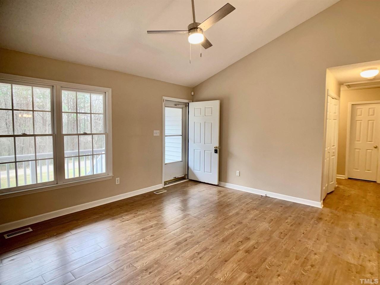 516 Contessa Ct - Photo 5 of 24