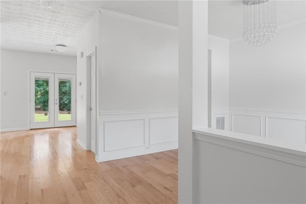 2123 Beacon Crest Dr - Photo 3 of 45