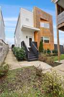 featured image of 2004B 9th Ave N #1
