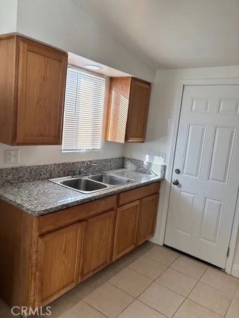 8124 Peach Avenue - Photo 7 of 13