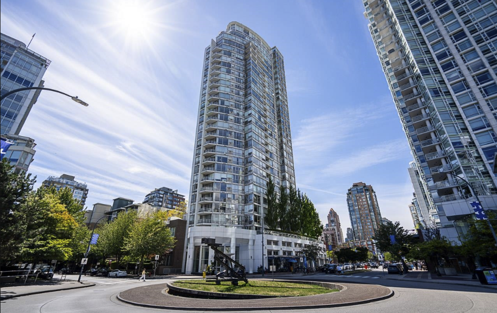 1201 Marinaside Crescent #1005 - Photo 5 of 28