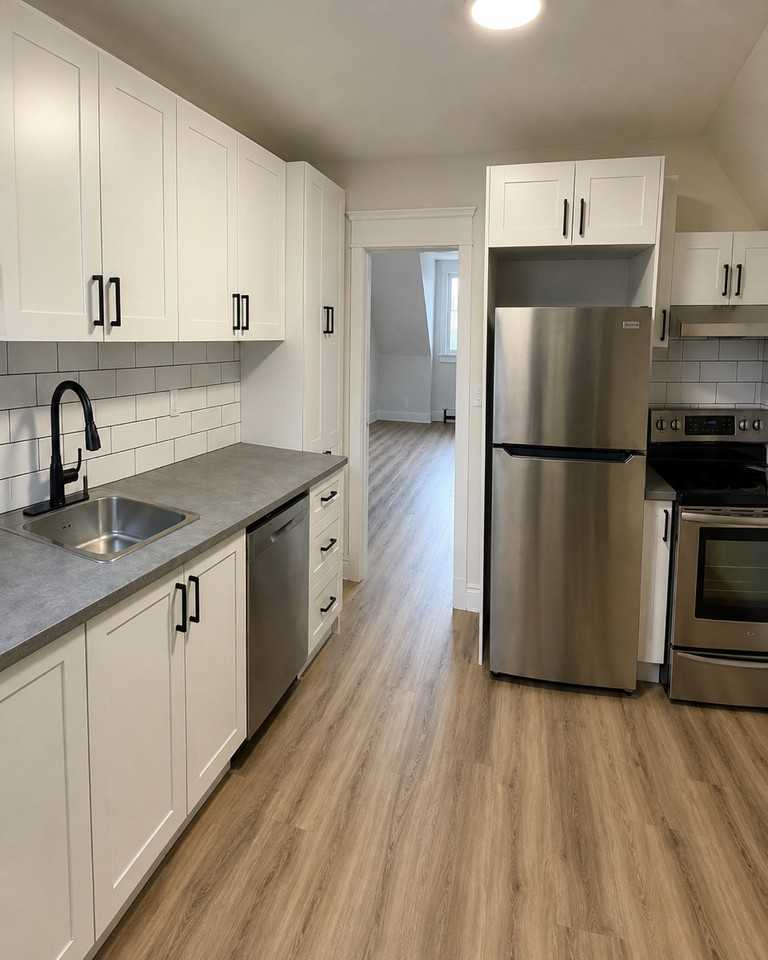 73 Melrose Ave S - Photo 2 of 12