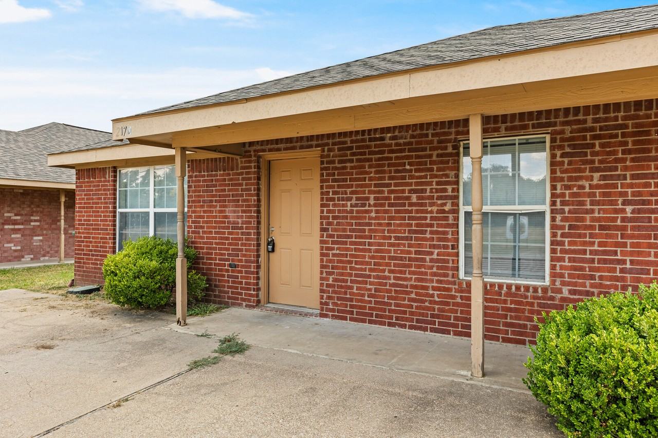 217 E East Craven Avenue #D - Photo 3 of 16