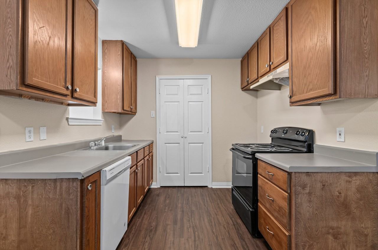 217 E East Craven Avenue #D - Photo 6 of 16
