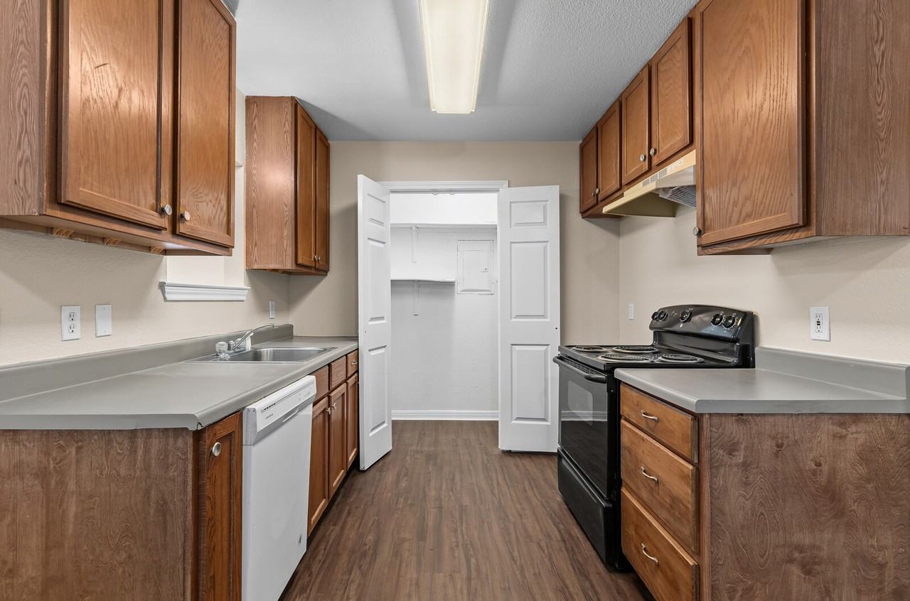 217 E East Craven Avenue #D - Photo 7 of 16