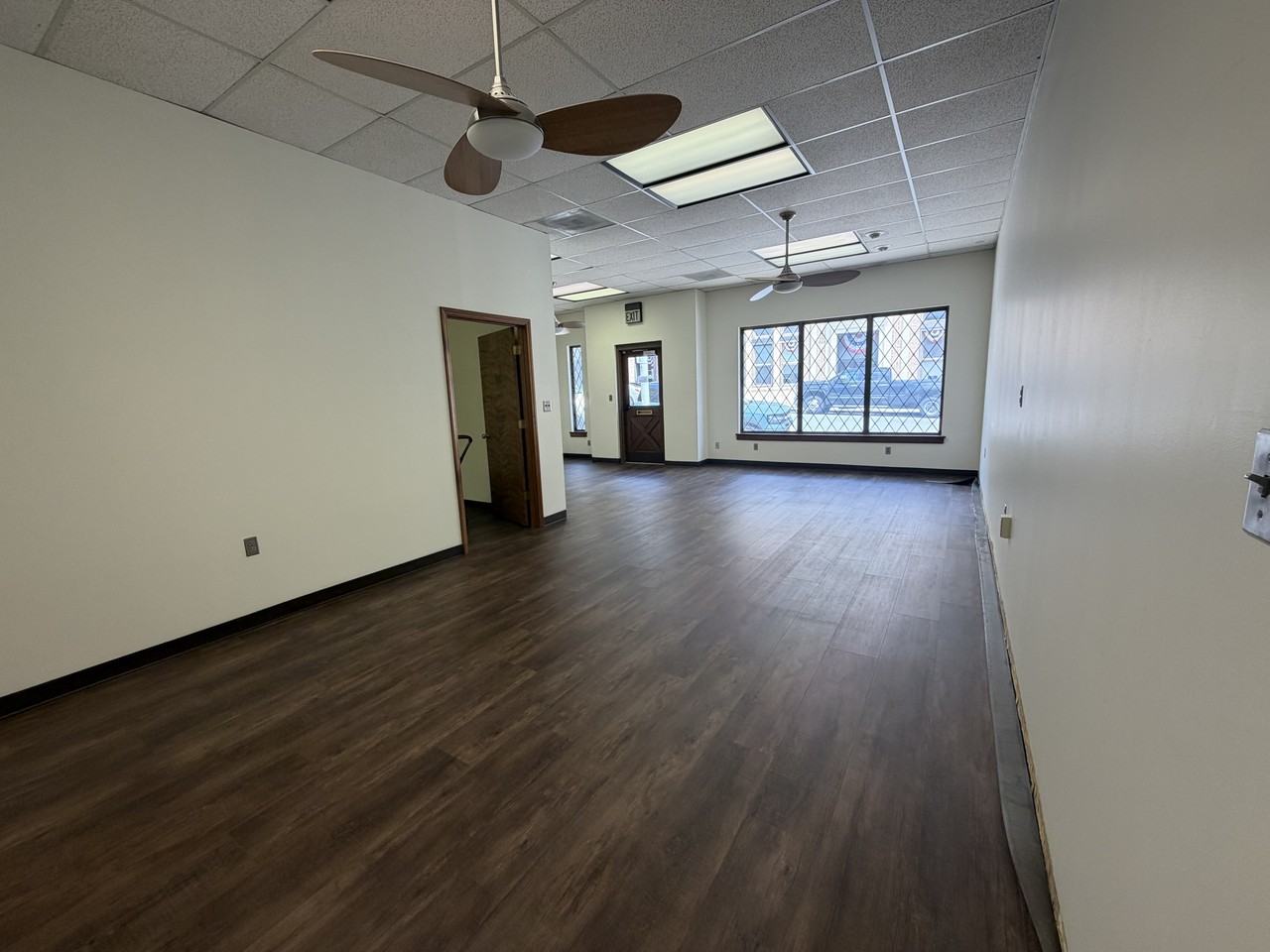 211 9th St #1 - Photo 4 of 18